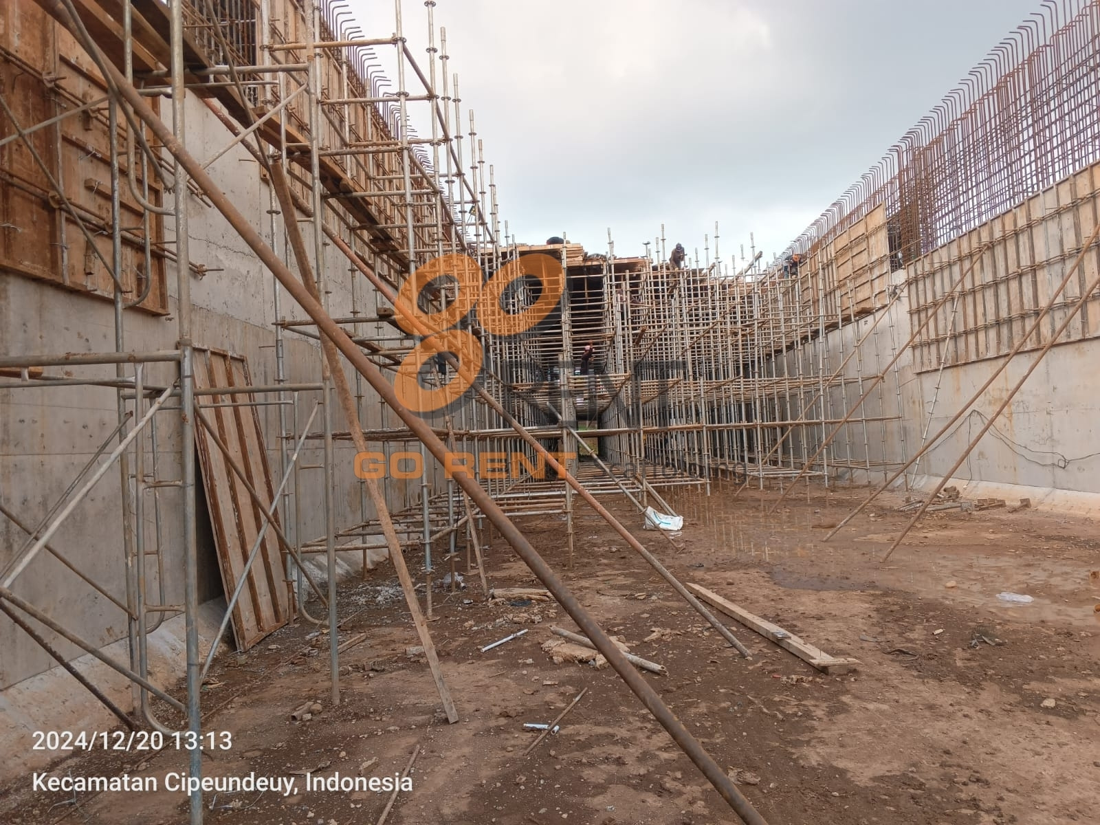 Sewa Scaffolding Bandung untuk Renovasi Rumah: Panduan Aman & Biaya Terbaru